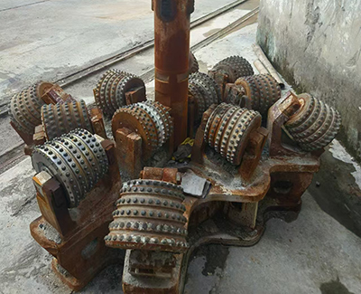 直徑3米、深208米通風(fēng)井完美貫通