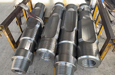 反井鉆機(jī)鉆桿已經(jīng)加工完畢發(fā)往四川