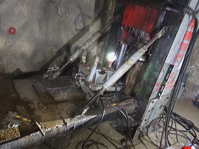 直徑2米、深128米通風(fēng)井完美貫通